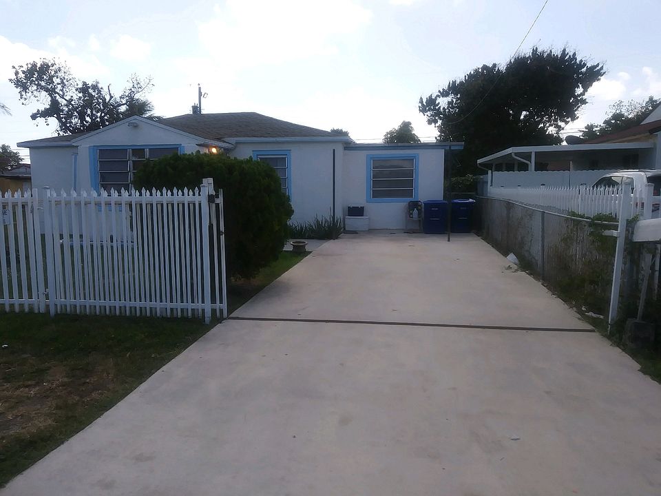 1st image of 270 NW 102nd St