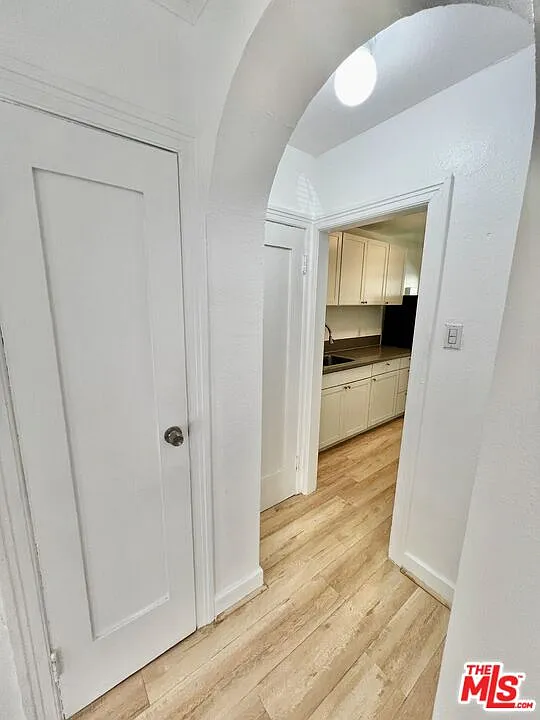 1 bed, 1.0 bath, $1,750 — Photo 4