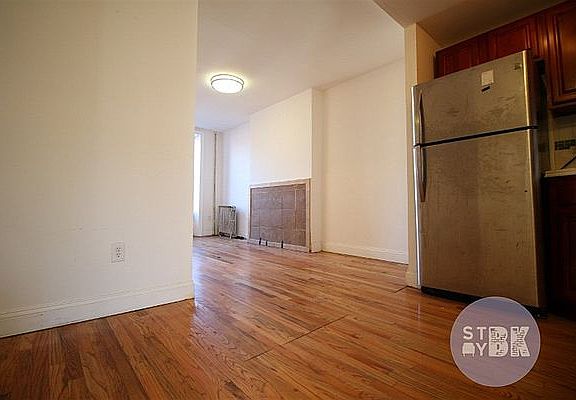 5th image of 158 Putnam Ave #3F