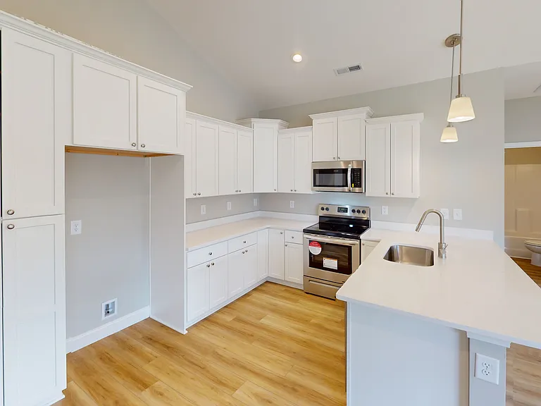 1044 Moen Loop — Photo 8