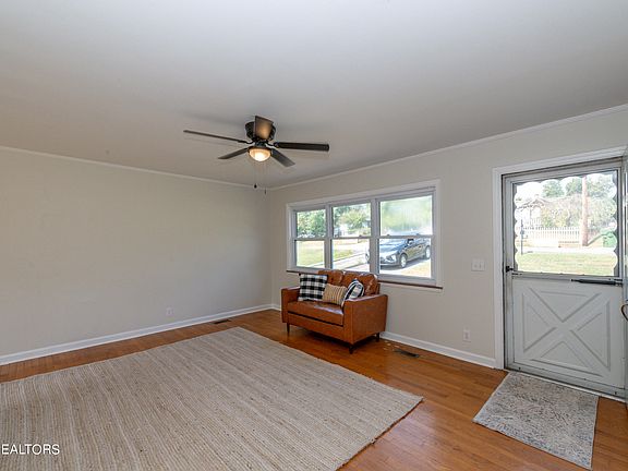 5th image of 114 Park Dr