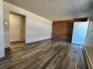 734 Elmhurst Pl APT 6, Pueblo, CO 81004