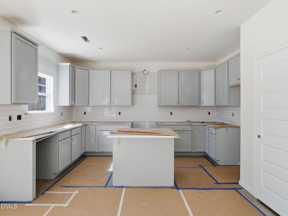 2nd image of 150 Cribbs Ln