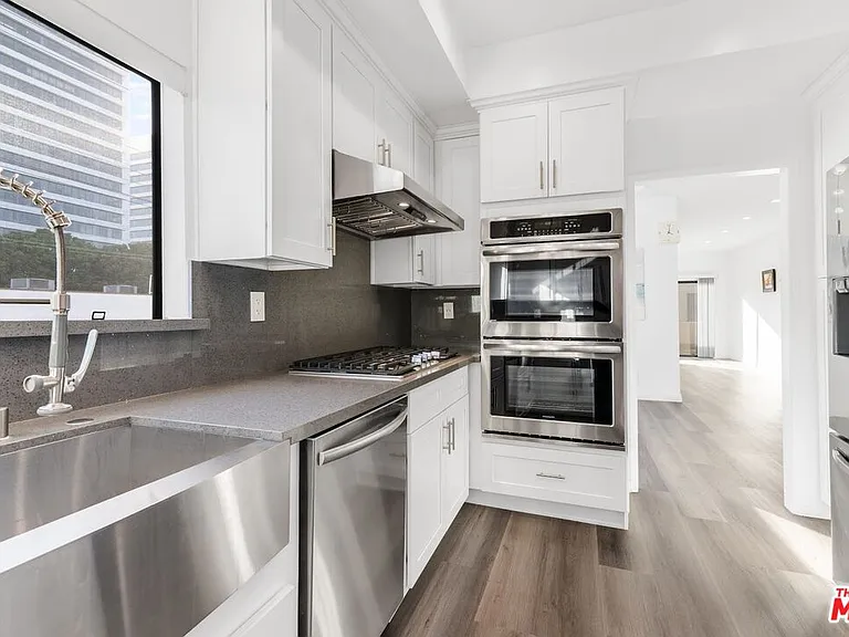 1727 S Bentley Ave #209 — Photo 6