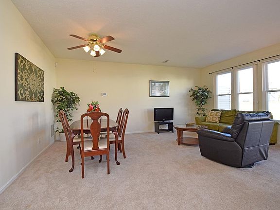 4th image of 3661 Pebble Creek Ct