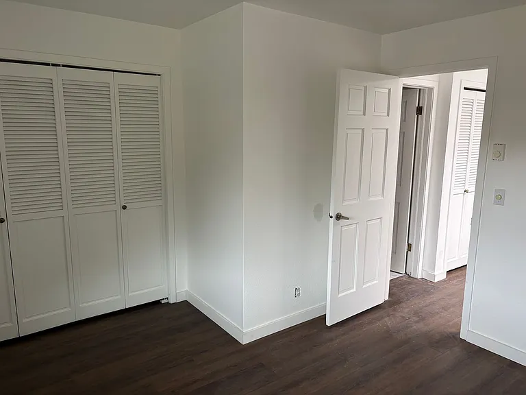 208 Pearl St #I — Photo 18