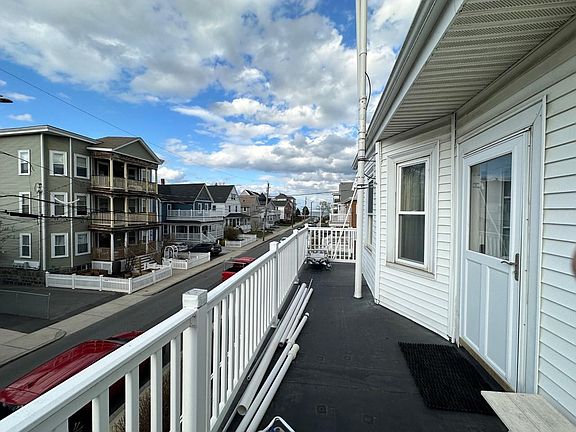 3rd image of 19 Pearl Ave #1