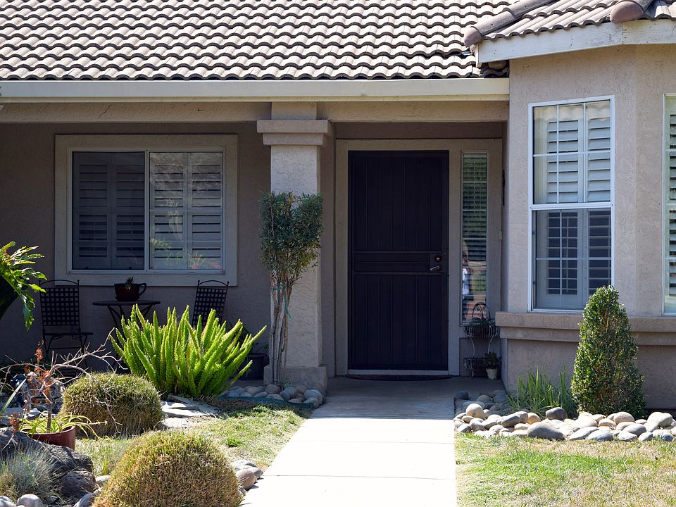 1st image of 4653 McKenna Dr