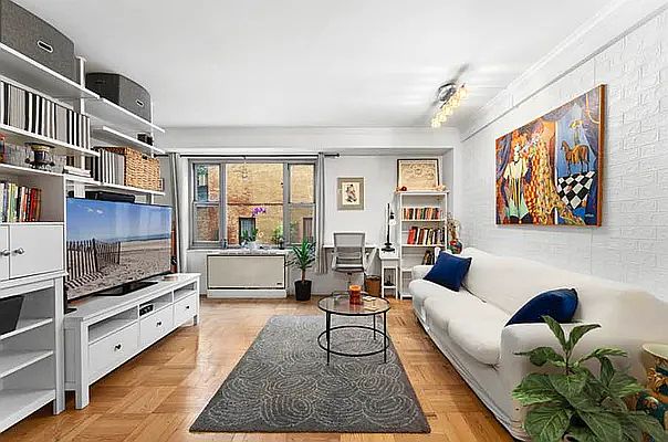 1st image of 310 Lexington Ave APT 2C