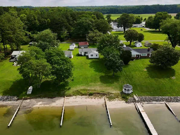 419 Dillin Dr, Lancaster, VA 22503
