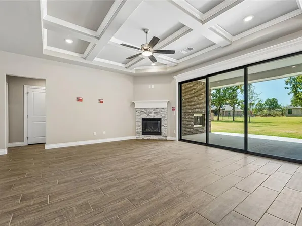 12401 Samara Dr, Oklahoma City, OK 73173