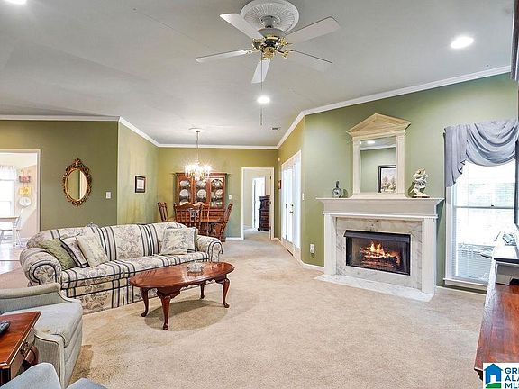 2nd image of 1305 Berwick Cir