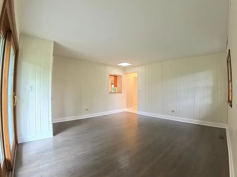 827 N Douglas Ave — Photo 6