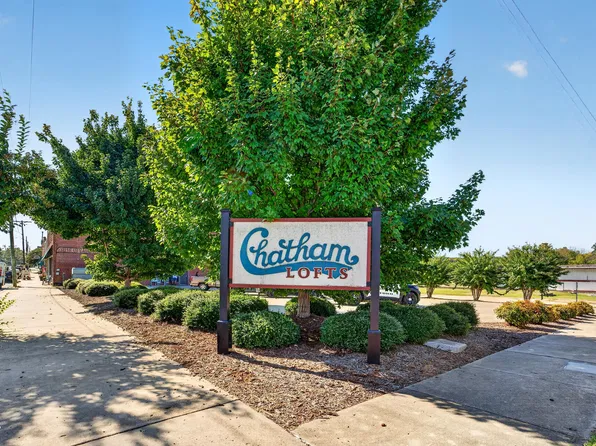 231 N Chatham Ave #B, Siler City, NC 27344