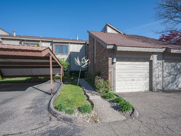 7455 Brynmawr Ct #31, West Bloomfield, MI 48322