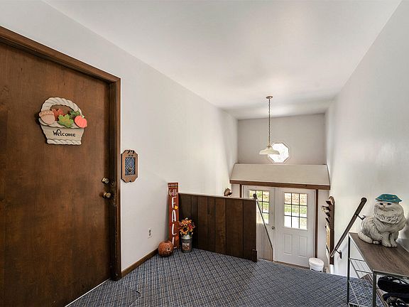 3rd image of 5374 36th Ave SW #37