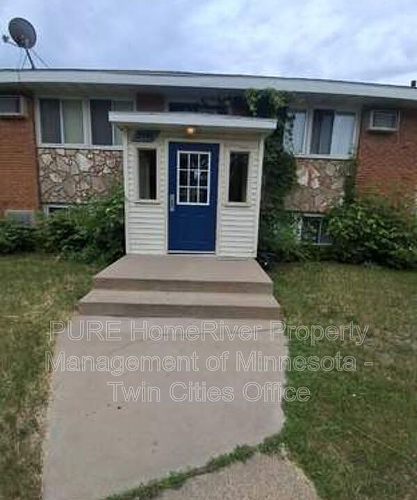 1st image of 5848 2nd St NE APT 4