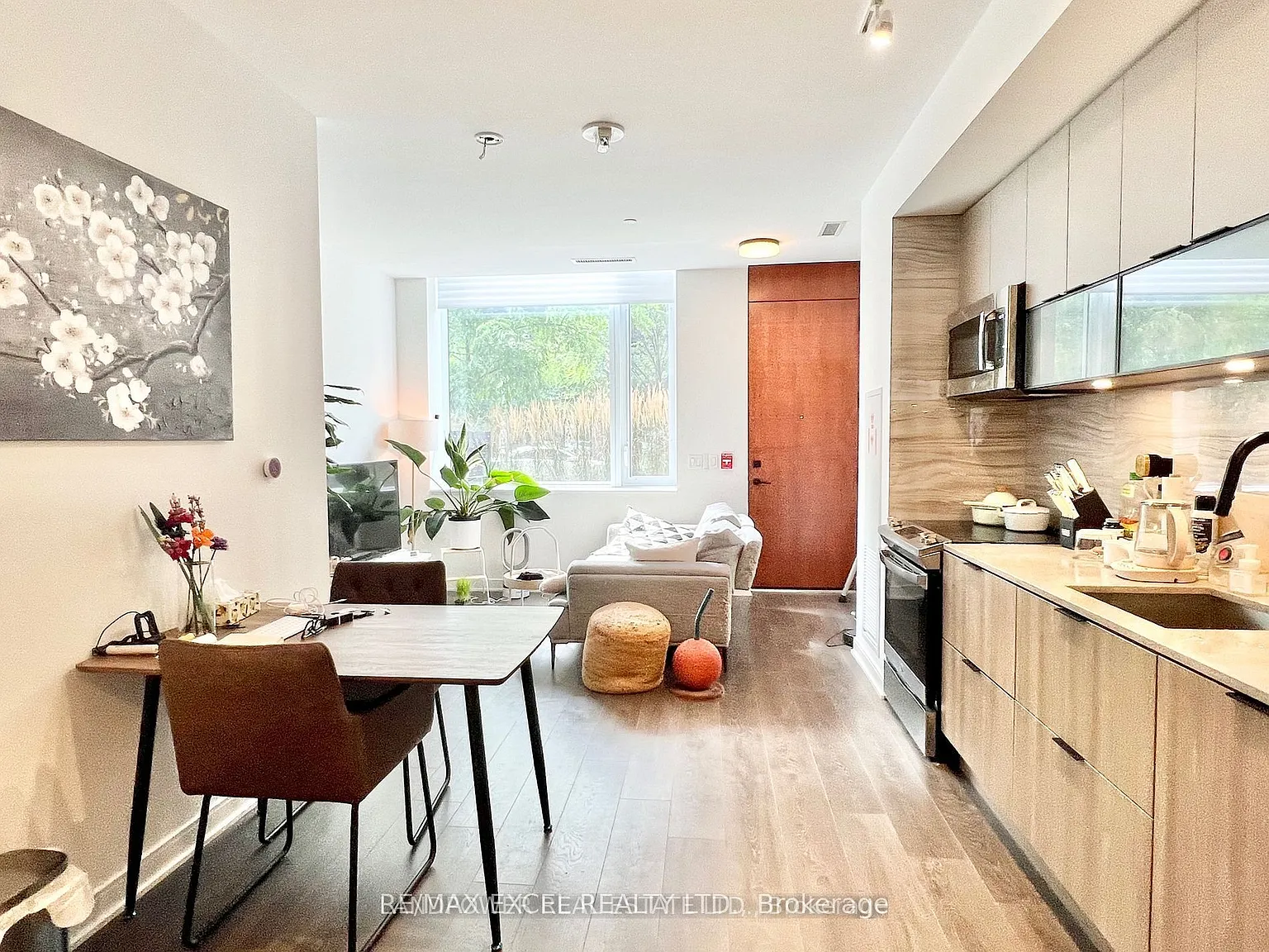2 bed, $3,800 — Photo 2