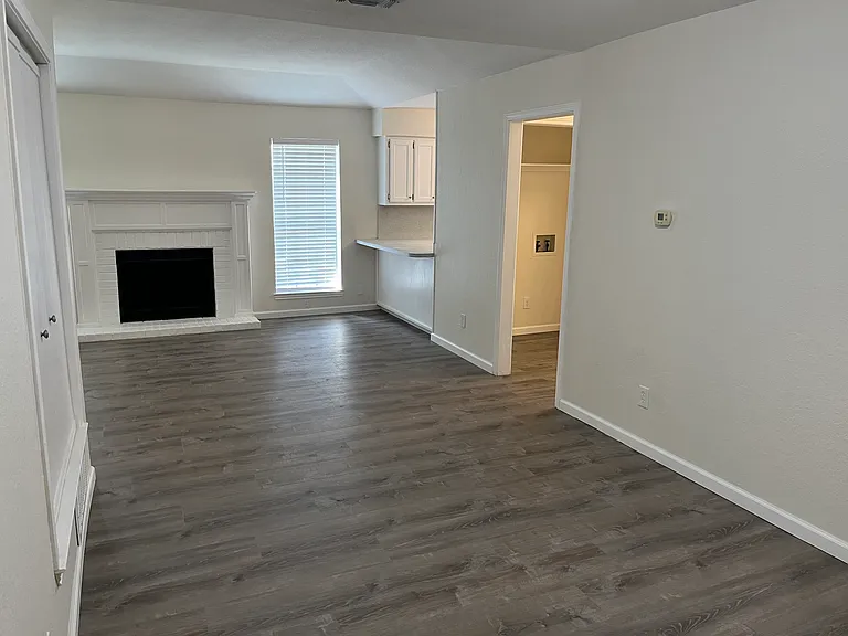 Highland Dr — Photo 1
