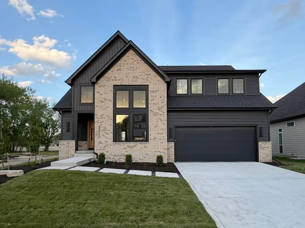 9523 Hook St, Highland, IN 46322