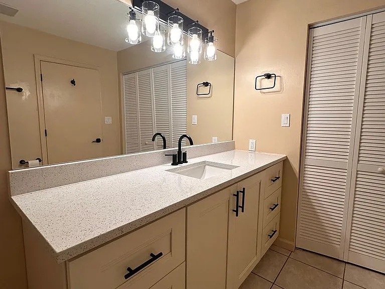 734 Legion Dr #74 — Photo 11