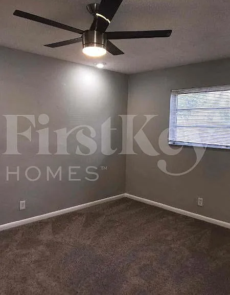 1211 N 74th Way — Photo 24