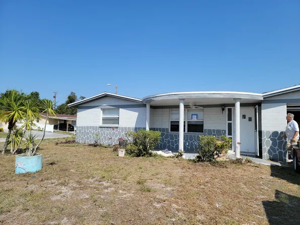 1206 Excalibur St, Holiday, FL 34690