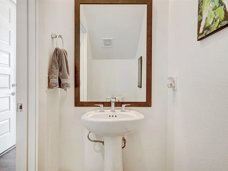 6317 Toscana Ave — Photo 13