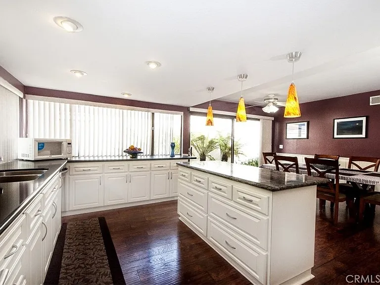 24 Cypress Tree Ln — Photo 10