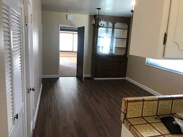 320 Watson St — Photo 12