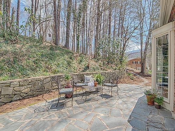 3rd image of 34 Forest Park Dr