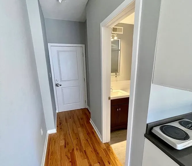 533 Budd St #2C — Photo 4