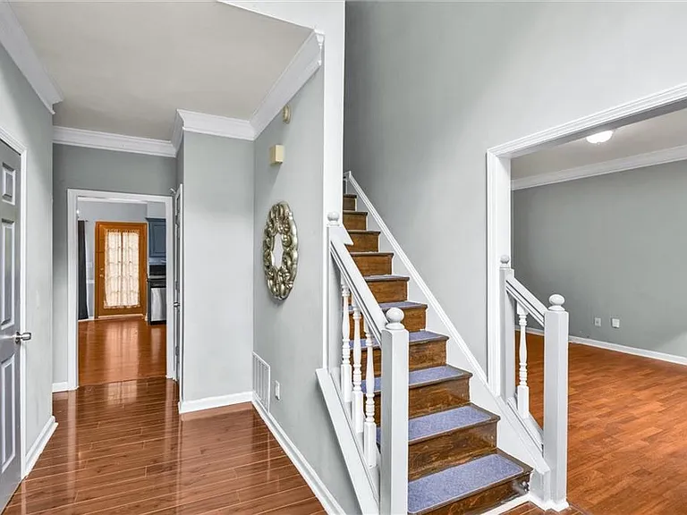 514 Rams Ct — Photo 4