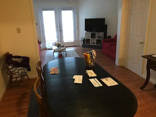 1174 N Vermont St — Photo 33