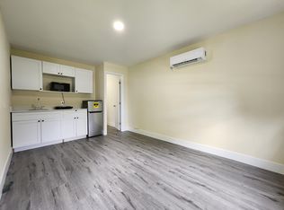 1330 NE 133rd St #2, Miami, FL 33161