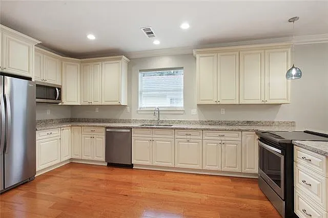 728 Orion Ave — Photo 7