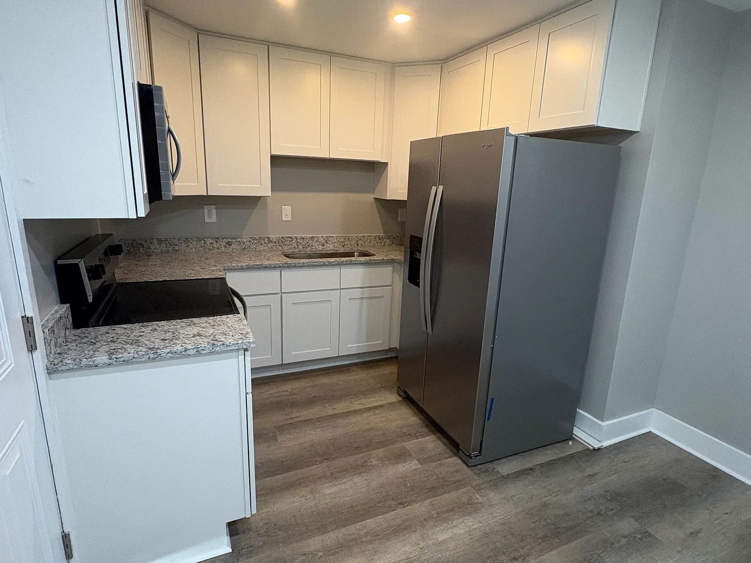 3 bed, 1.5 bath, 1073 sqft, $1,675 — Photo 3