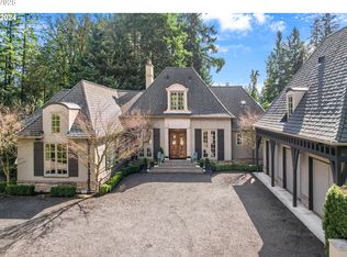 1098 Chandler Rd, Lake Oswego, OR 97034