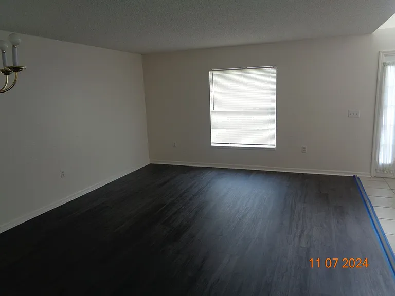 1914 Lynn River Dr — Photo 6