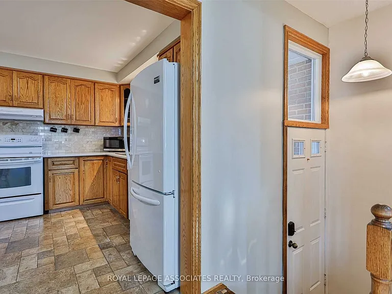 166 Lynnbrook Dr #MAIN — Photo 8