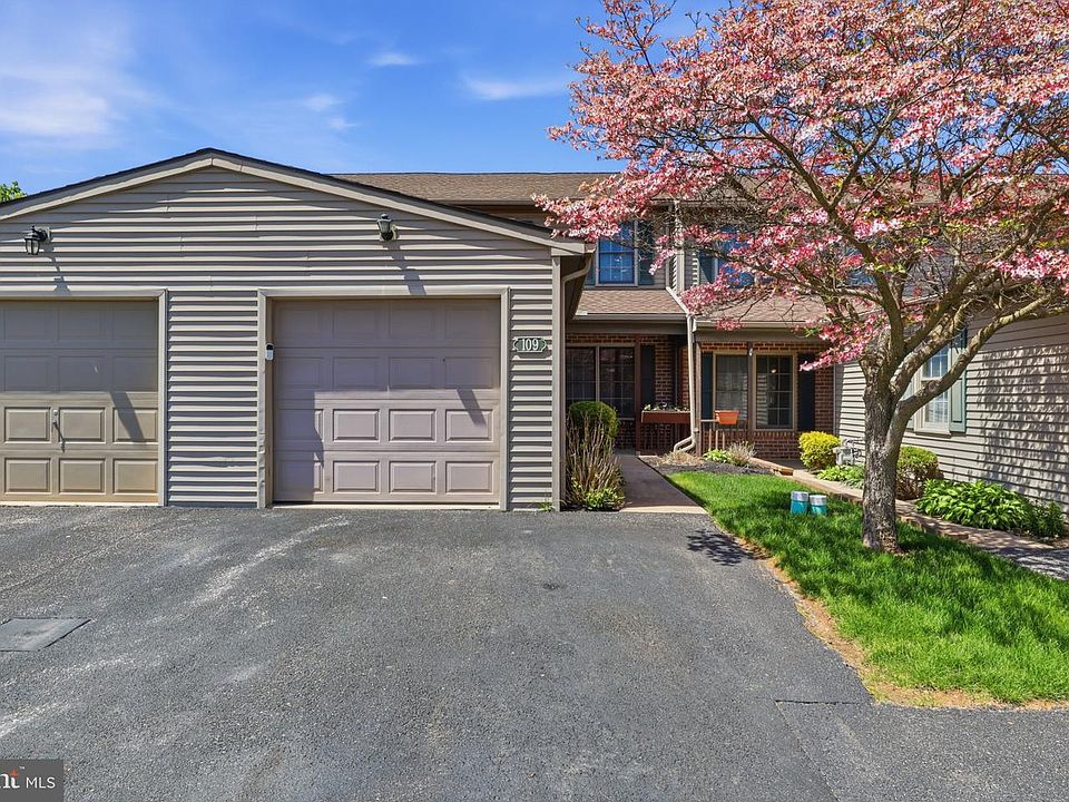 1st image of 109 Oak Xing #109