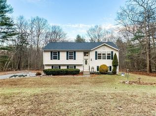7 Pequot Cir, Killingly, CT 06239