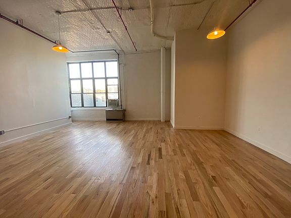 5th image of 251 McKibbin St #308B