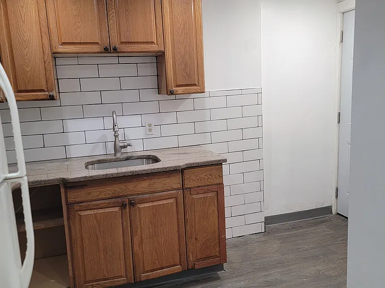 627 Corson St — Photo 24