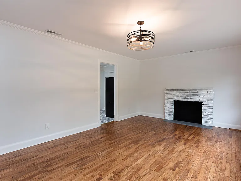 605 Bonham Ave — Photo 4