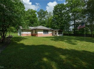 3777 Gilbert Rd, Cuyahoga Falls, OH 44221