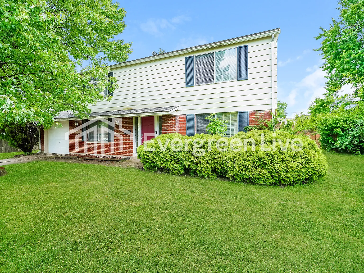 4 bed, 2.5 bath, 2030 sqft, $1,995 — Photo 1