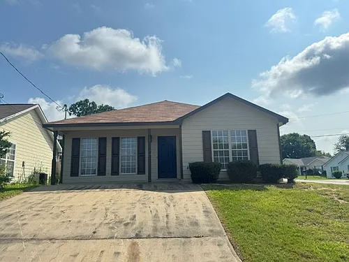2208 Summerwind Dr Photo 1