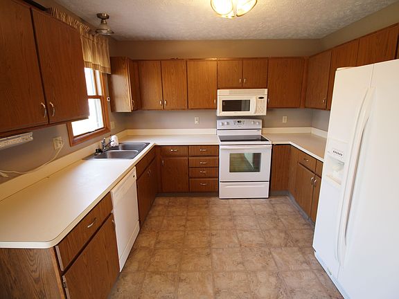 5th image of 7369 Faye Ln