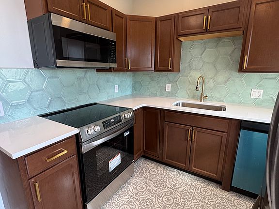 4th image of 6214 Limekiln Pike